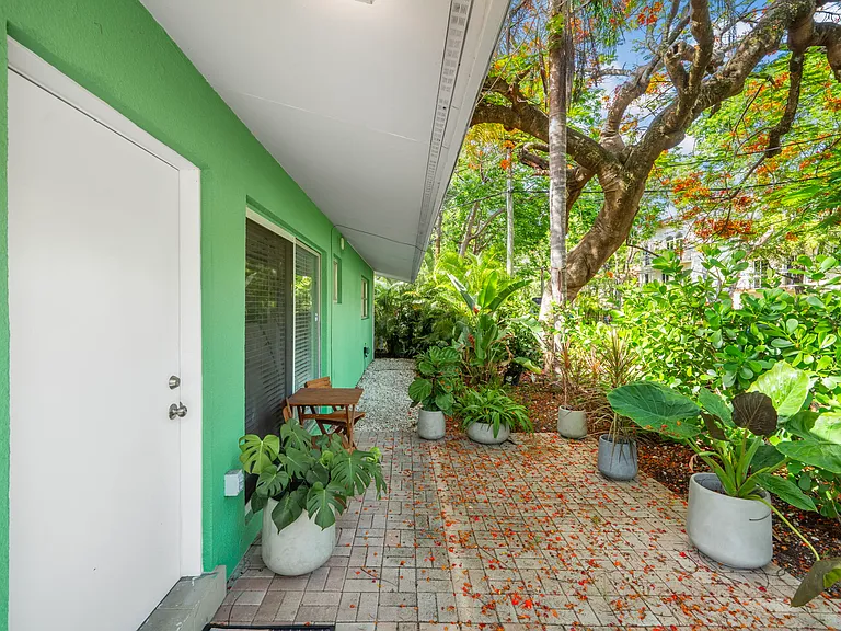 3050 Bird Ave — Photo 17