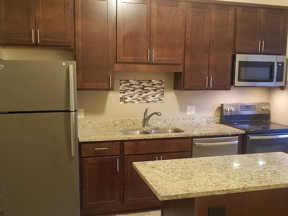 1st image of 2621 Girard Ave S APT 4