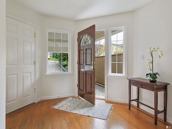 3rd image of 132 Angelita Ave