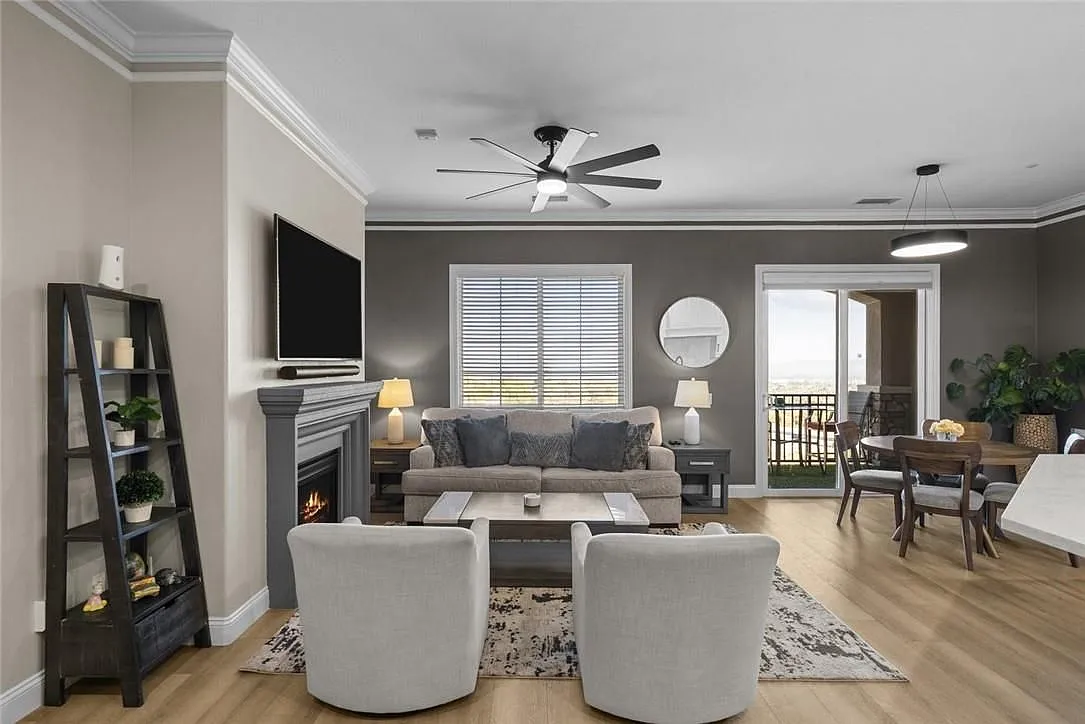 4 bed, 4.0 bath, 2620 sqft, $6,000 — Photo 3