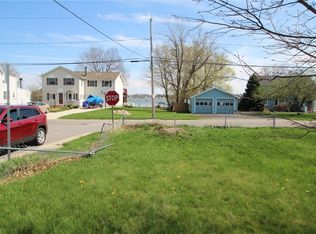 91 Cranberry Rd, Rochester, NY 14612