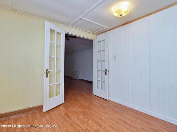 5th image of 135 Bionia Ave