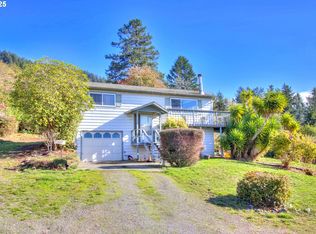 16493 Lovell Ln, Brookings, OR 97415