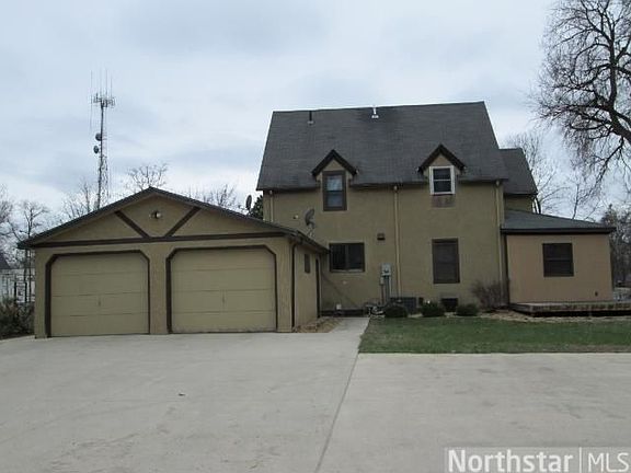 3rd image of 416 N Sibley Ave