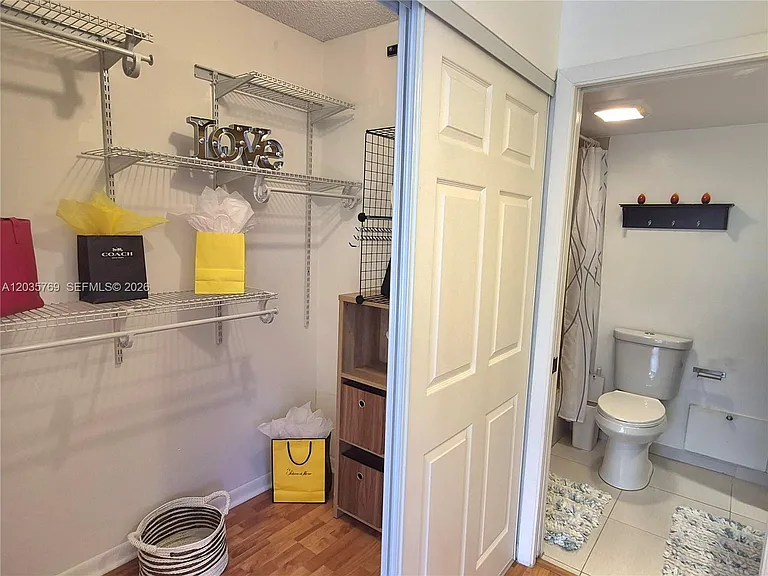 23106 Oxford Pl #D — Photo 22