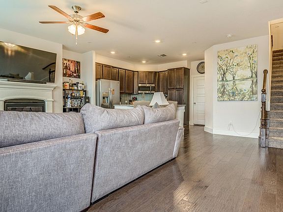 3rd image of 2412 Magalia Ln