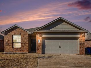 501 Saint James Pl, Newcastle, OK 73065