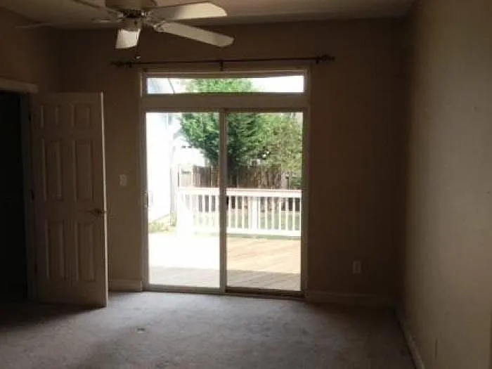 90 S Inglenook Ln — Photo 11