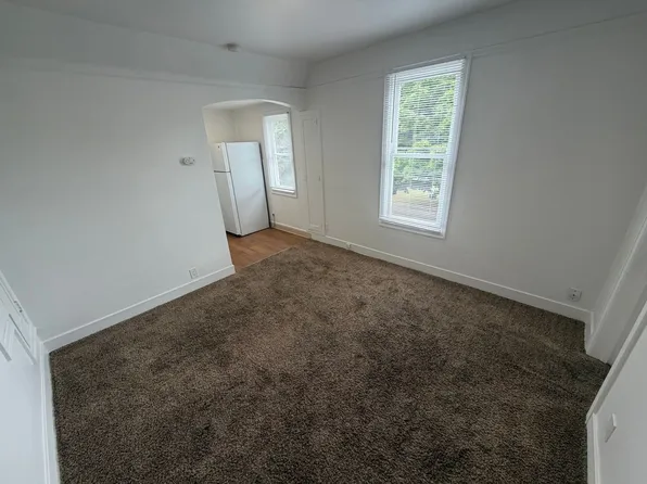 1028 West Augusta Avenue, 1028 W Augusta Ave #4, Spokane, WA 99205