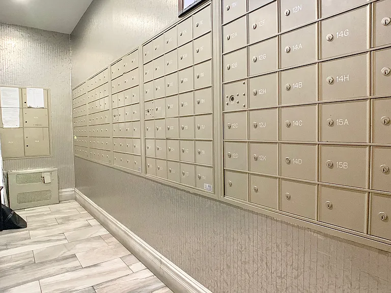 160 Parkside Ave #8A — Photo 12