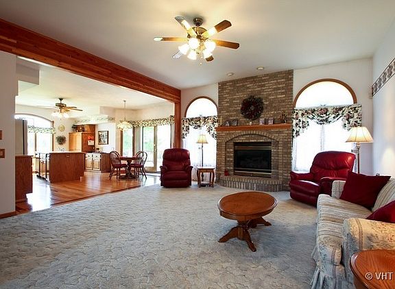 4th image of 16130 S Rosemarie Ln