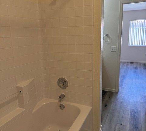 3rd image of 900 Desert Oak Ct #0