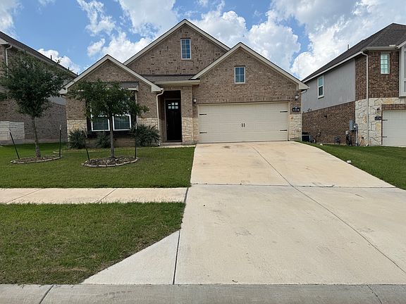 2nd image of 1224 Leaning Oak Ln