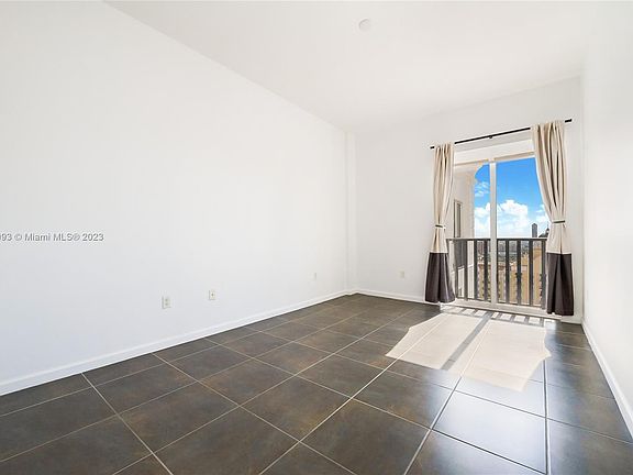 4th image of 10 Aragon Ave Suite 1518