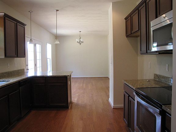 4th image of 8334 Leighburn Dr