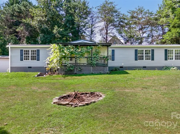 109 Estrine Dr, Candler, NC 28715