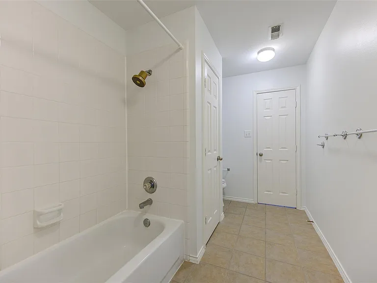 4426 Desert Cliff Ct — Photo 30