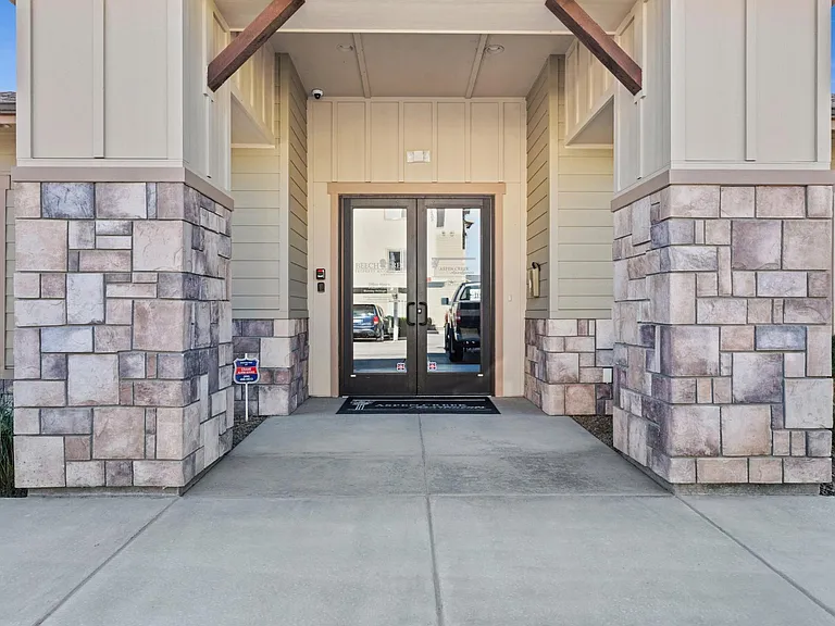 Aspen Creek Apartments — Photo 17