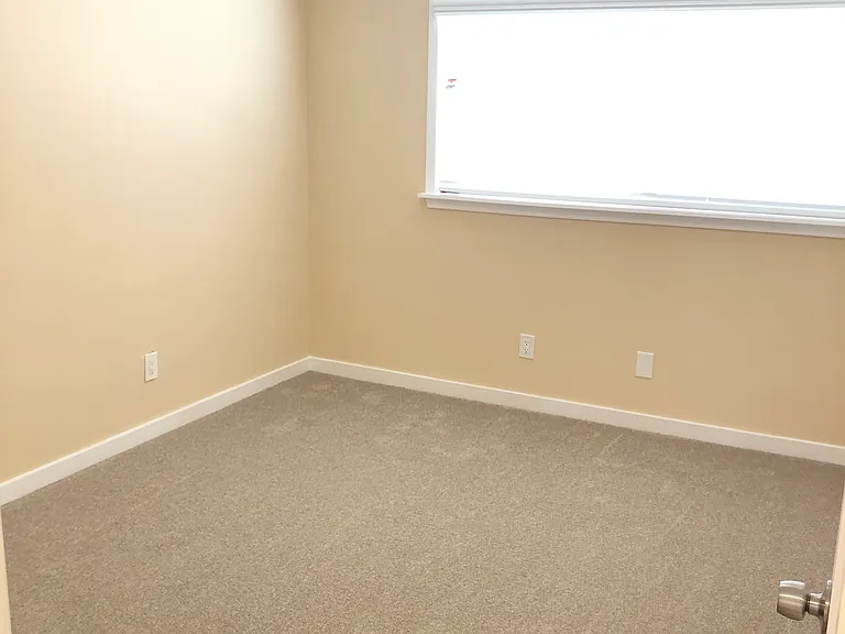 419 Avenue G — Photo 12