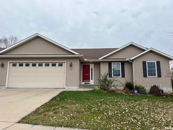 22 Oakley Dr, Le Claire, IA 52753