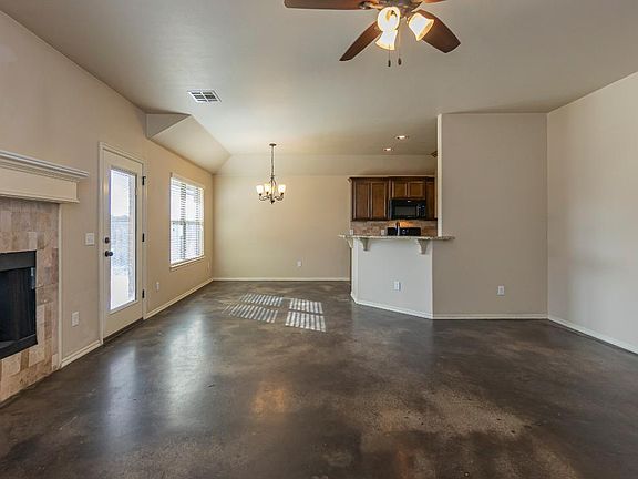 5th image of 313 SW 147th St