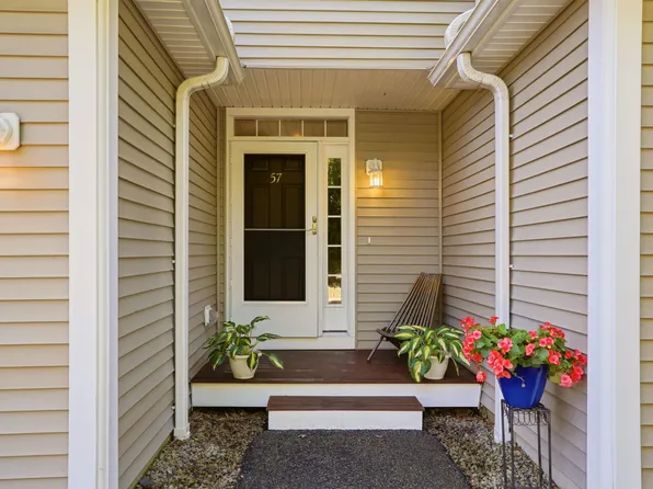 57 Magnolia Lane, Newmarket, NH 03857