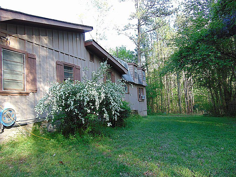 2nd image of 3986 Wedgewood Dr