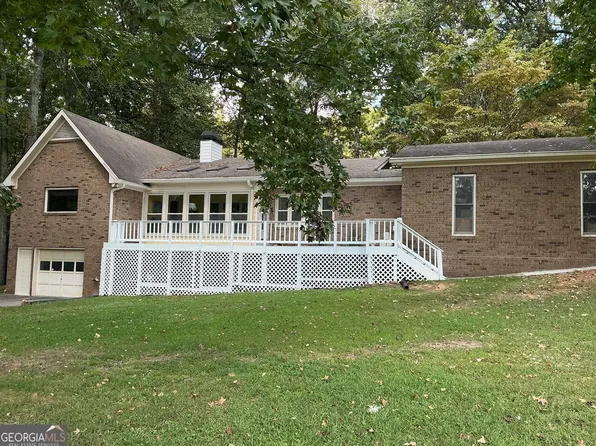 105 Benson Cir, Fayetteville, GA 30214