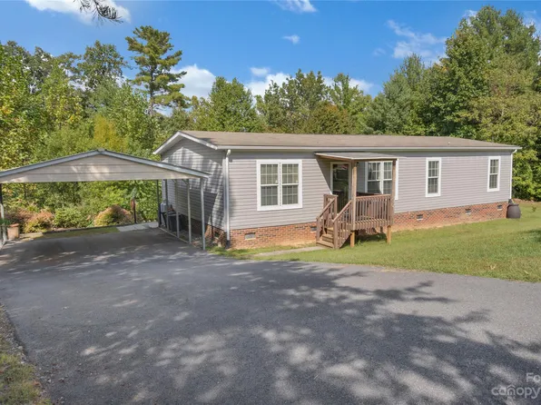 3002 Dalton Dr, Morganton, NC 28655