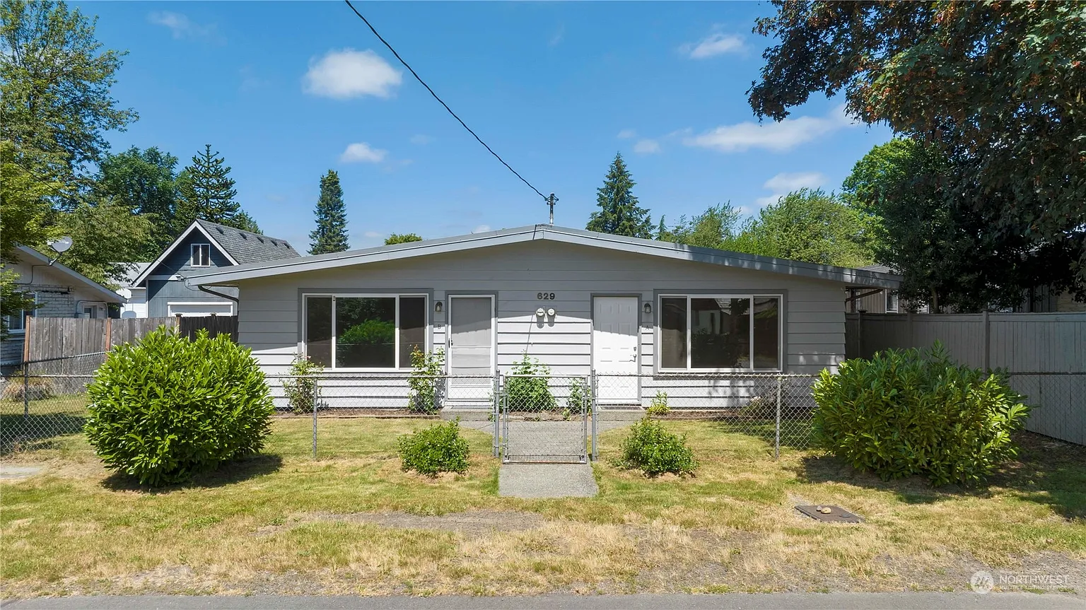 629 Monroe Street photo 1