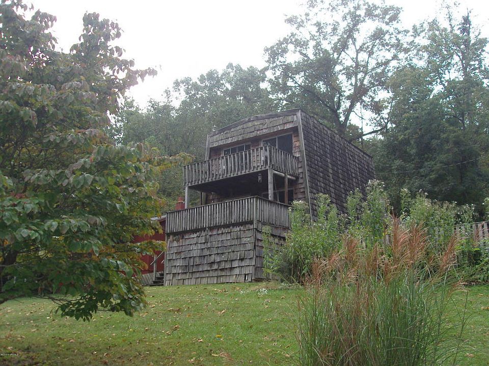 1st image of 2931 Blackberry Ln