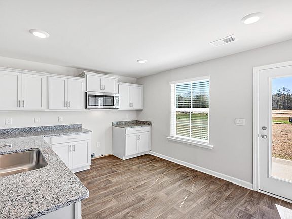 5th image of 157 Stamford Rd