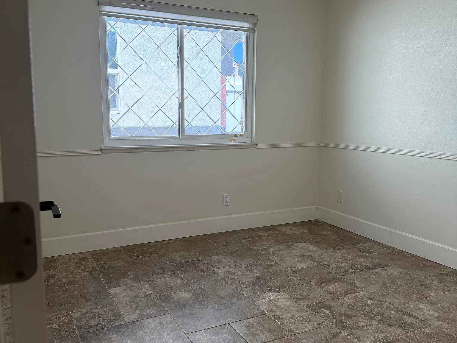 4 bed, 1694 sqft, $3,900 — Photo 4
