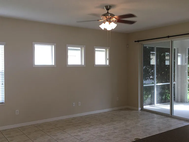1614 White Breeze Cv — Photo 7