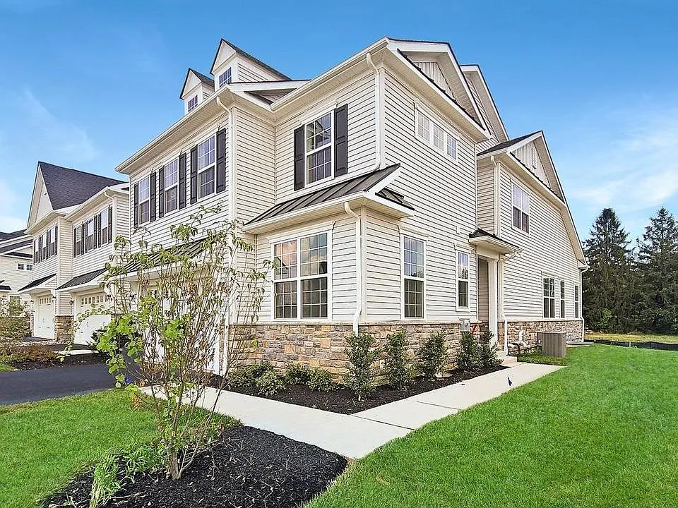 431 Lee Pl