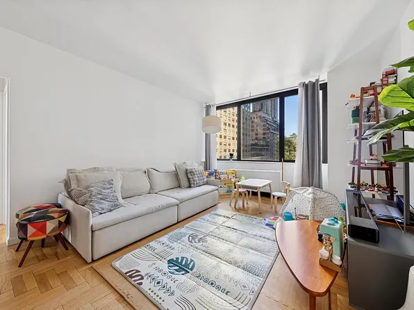 62 W 62nd St APT 10D, New York, NY 10023