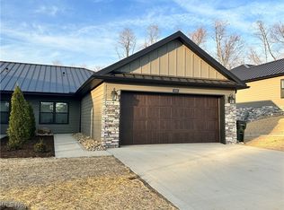 1033 Sycamore Ln, Millersburg, OH