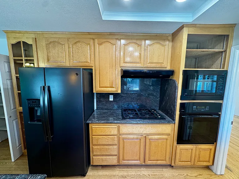 1318 Deb Ct — Photo 7
