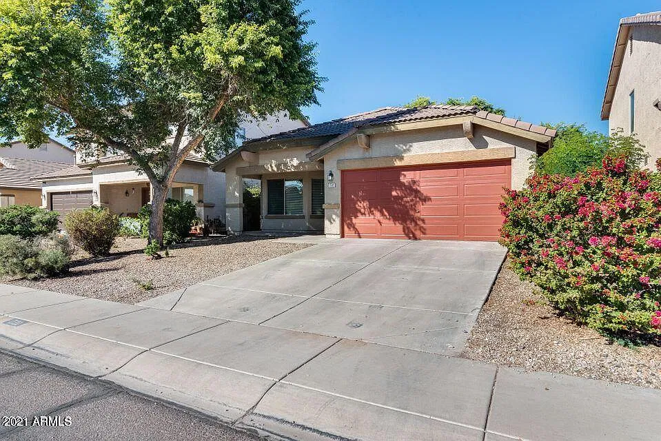 3 bed, 2.0 bath, 1550 sqft, $1,650 — Photo 3