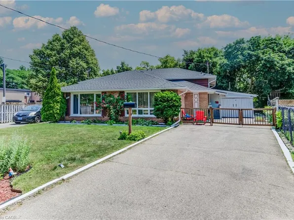 56 Weichel St, Kitchener, ON N2M 2A6