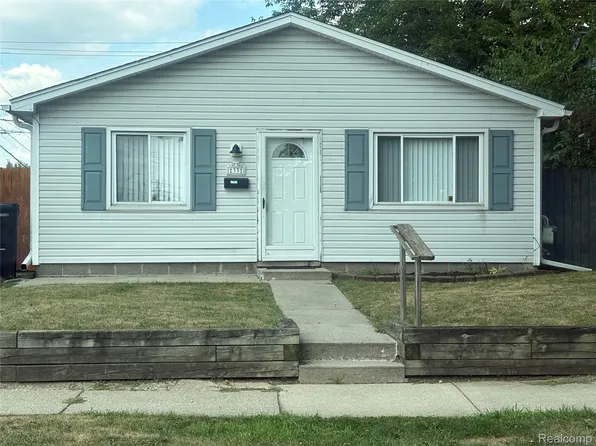 33 E Brockton Ave, Madison Heights, MI 48071