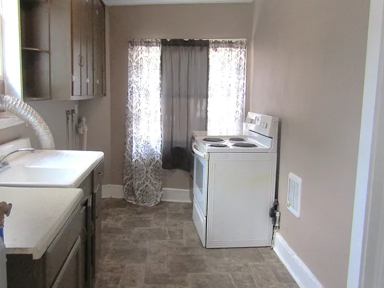 1204 Bland St #1 — Photo 4