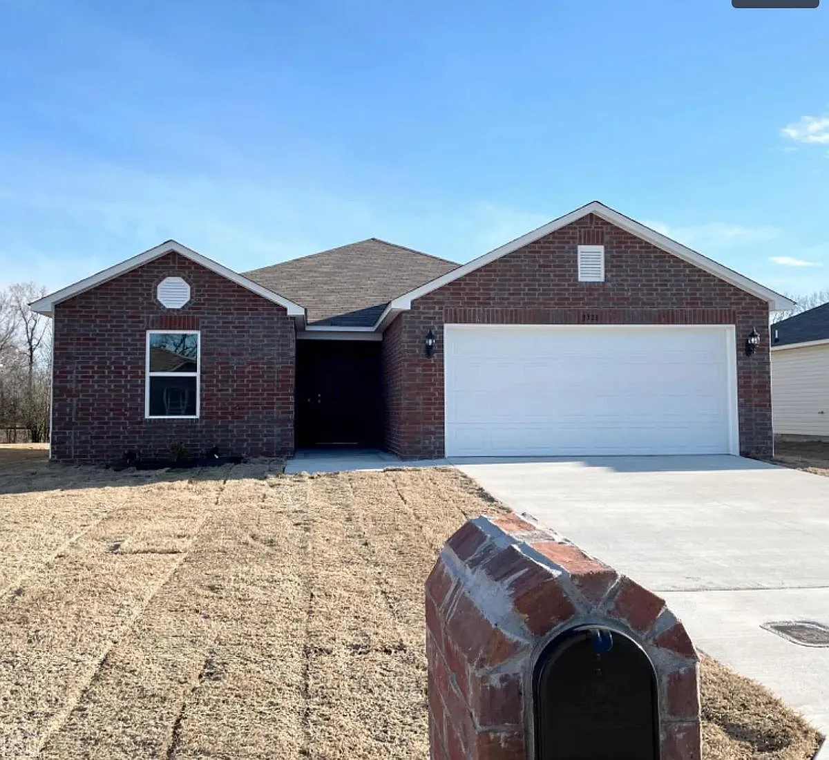 3 bed, 1472 sqft, $1,550 — Photo 1