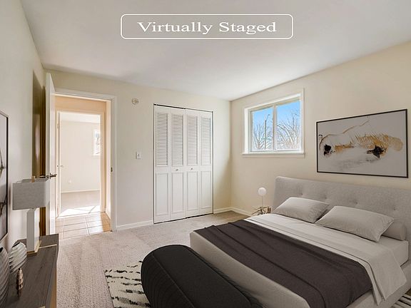 4th image of 3936 Delmont Dr