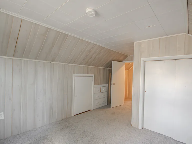 910 Roger St — Photo 24
