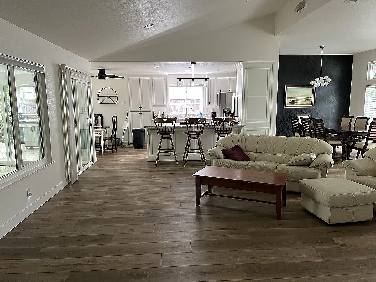 4 bed, 1983 sqft, $3,500 — Photo 3