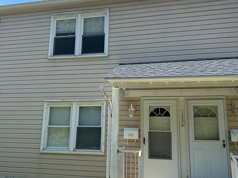 100-38C Midland Hts — Photo 1