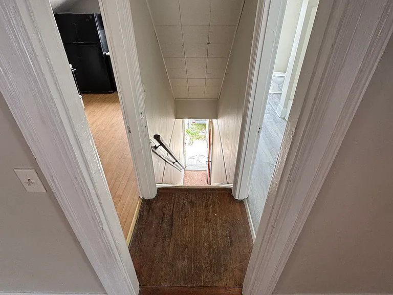 661 Franklin St #2 — Photo 8