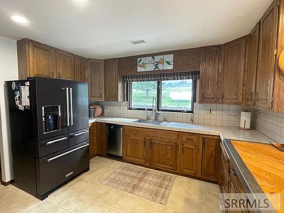 4th image of 14 Elk Ridge Ln