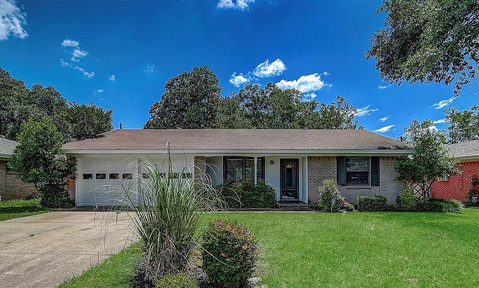 1st image of 512 Highland Park Dr